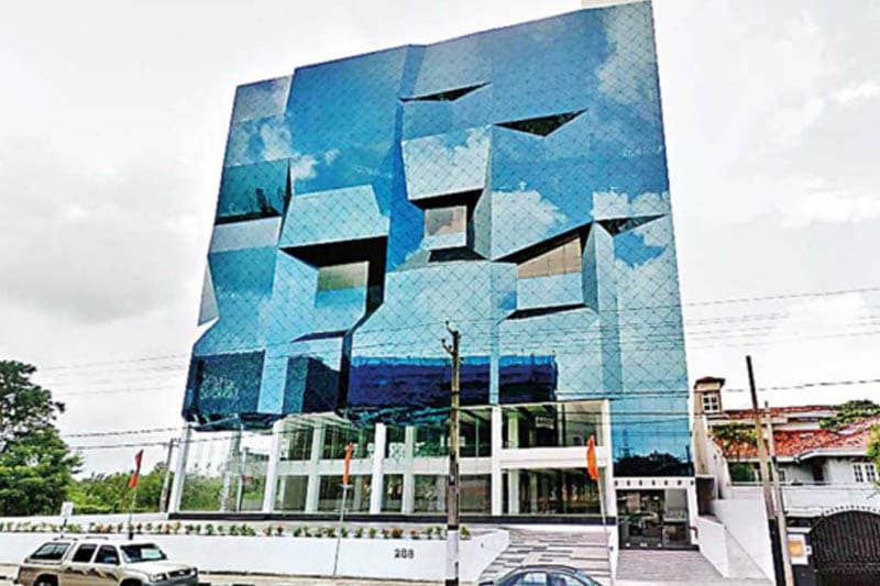 සබිතාගේ බිල්ඩිම : අල්ලස් කොමිසම හිටපු කෘෂිකර්ම ලේකම්ගෙන් ප්‍රශ්න කරයි