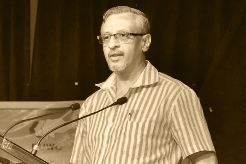 බිත්තරයක් හැඩැති ජීවිතයක් : සමන් හමන්ගොඩ (1960-2025)