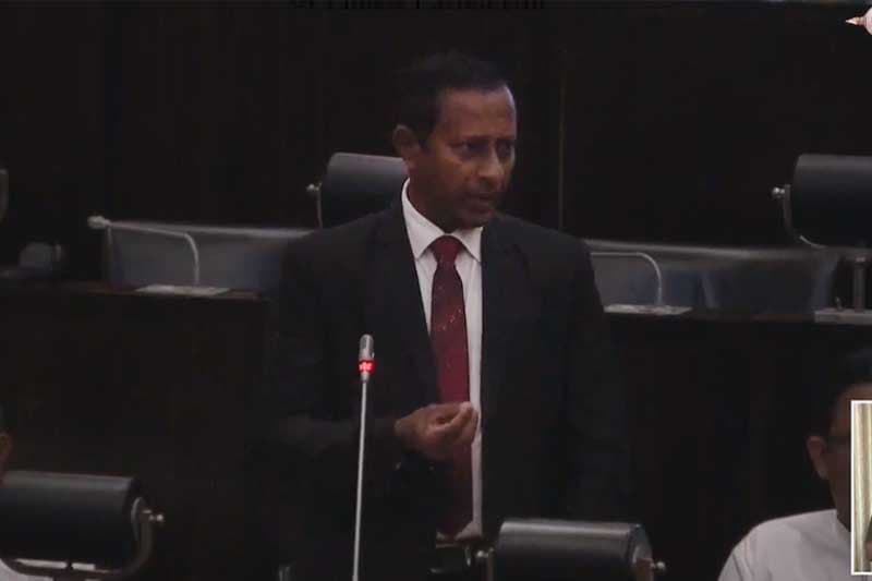 සමස්ත ජනතාව මත පැටවී ඇති බදු බර අඩු කිරීමට රජයෙන් විශේෂ වැඩපිළිවෙලක්