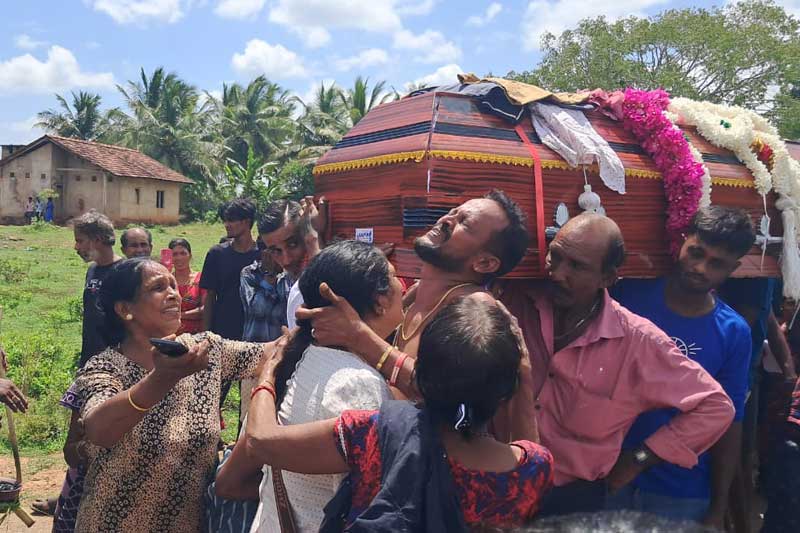 වැවකින් මල සිරුර හමුවූ එක්දරු පියාගේ සිරුරු කොටස් කොළඹට