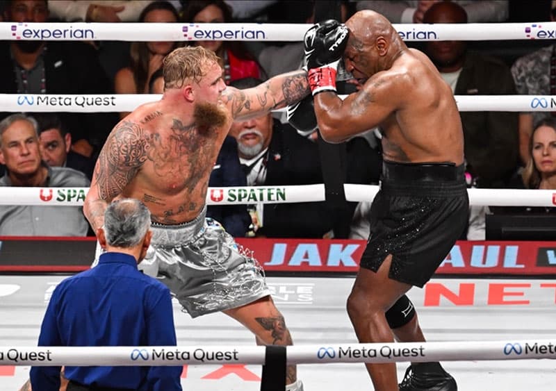 රිටි පැනීමේ ලෝක ශූරයා මීටර් 100 ඉසව්වෙන් කඩුලු පැනීමේ ලෝක වාර්තාලාභියා පරදවයි