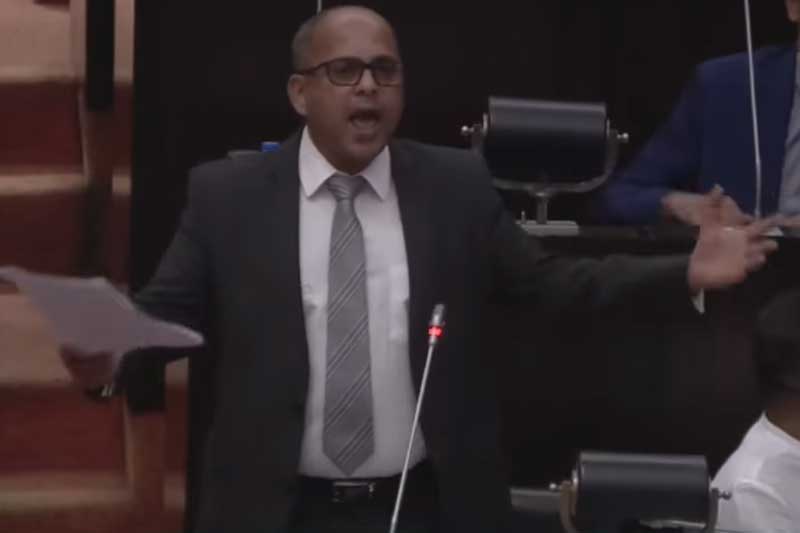 ආණ්ඩුවෙන් පච කෝටියක් - මරික්කාර් පැහැදිලි කරයි (වීඩියෝ)