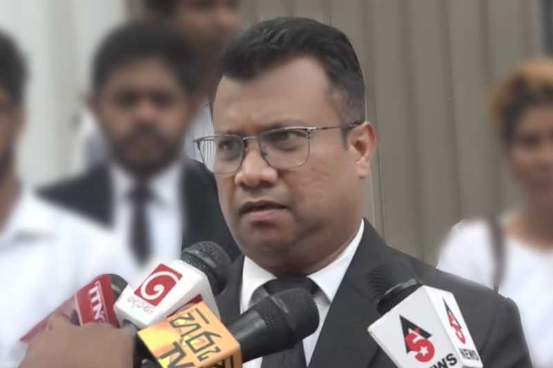 ජනපතිට 'කාන්තාවක අලලා කෙරෙන අපහාසයක්' ගැන CIDයට පැමිණිල්ලක් !