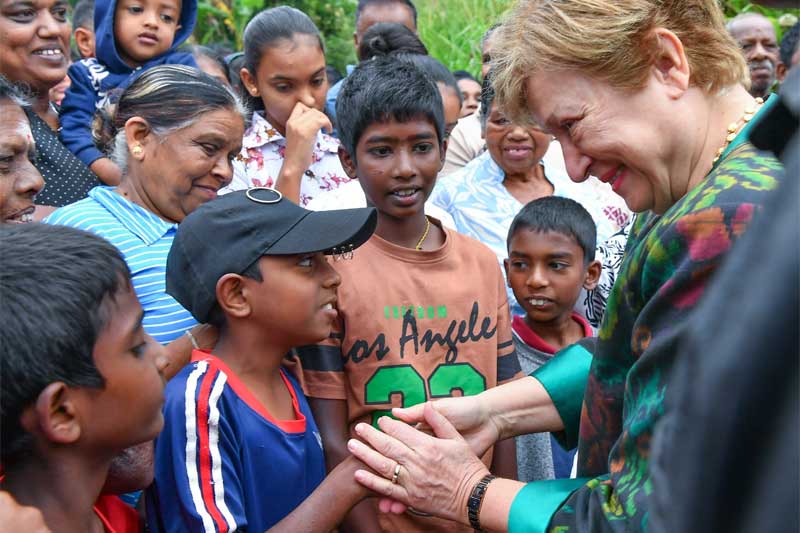 ක්‍රිස්ටලිනා ජෝර්ජිවා කුණාටු හානි බලන්න යයි !