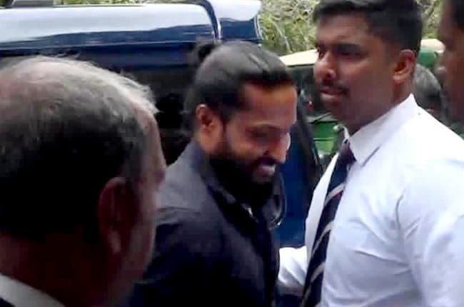 කෙහෙල්බද්දර පද්මේගේ ෆෝන් එකෙන් එළියට ආ දේශපාලන-බන්ධනාගාර රහස්: අධිකරණයෙන් දැඩි නියෝගයක්