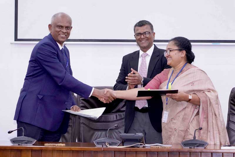 ශ්‍රී ලංකා රේගුව හා දේශීය ආදායම් දෙපාර්තමේන්තුව ඒකාබද්ධ ගිවිසුමකට අත්සන් කරයි