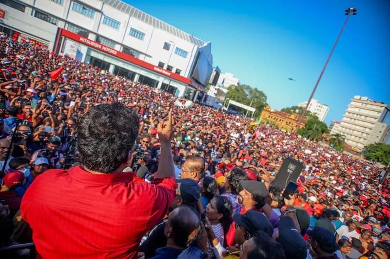 පරිවර්තනීය දේශපාලන මොහොතක වාමාංශයේ වෙනස් මාවත් - (සුමිත් චාමින්ද)