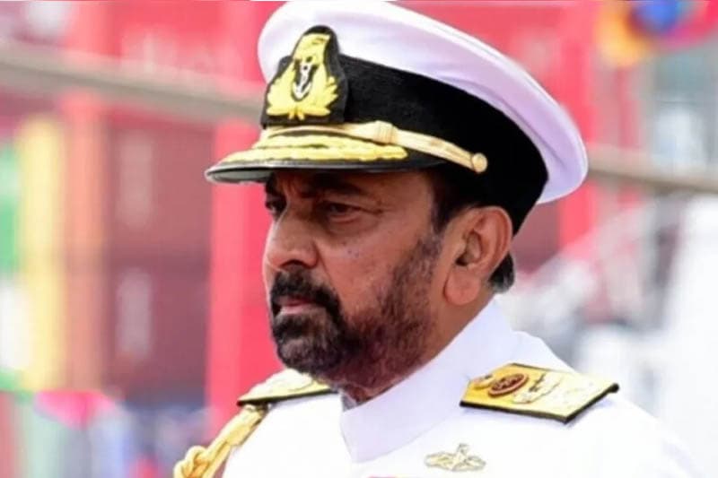 හිටපු නාවික හමුදාපති වසන්ත කරන්නාගොඩ අල්ලස් කොමිසමෙන් අත්අඩංගුවට