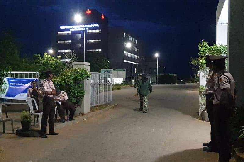 හම්බන්තොට මහ රෝහල අසලදී වන අලි ප්‍රහාරයකින් පුද්ගලයෙකුට බරපතල තුවාල!