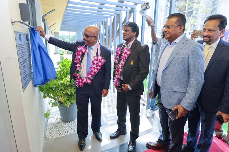 ආර්.ප්‍රේමදාස ක්‍රීඩාංගණ උසස් දක්ෂතා මධ්‍යස්ථානයේ නව ගෘහස්ථ පුහුණු අංගනය‍ අද ක්‍රීඩක අයිතියට‍