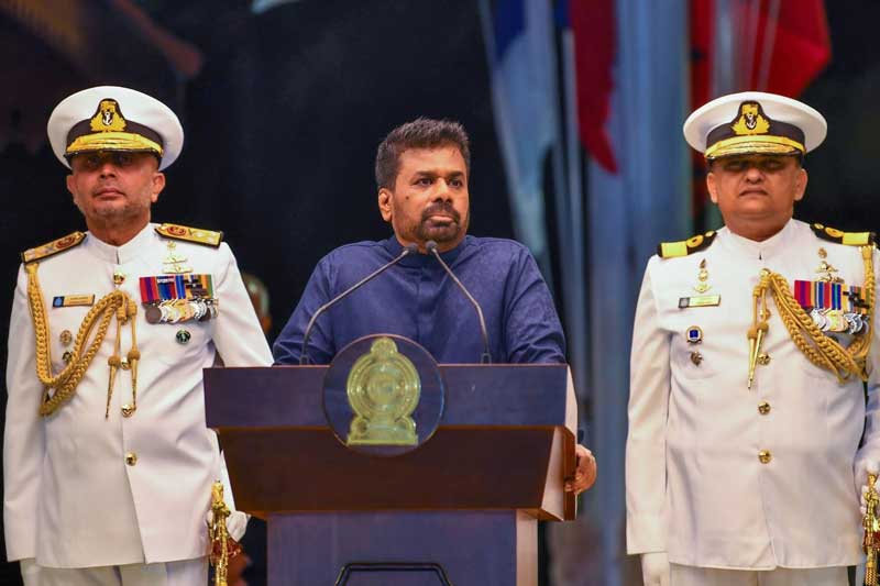 මාතෘභූමිය හා පොදු ජනතා ආරක්ෂාවේදී නාවික හමුදාවට පැවරෙන කාර්යභාරය ජනපති අගයයි