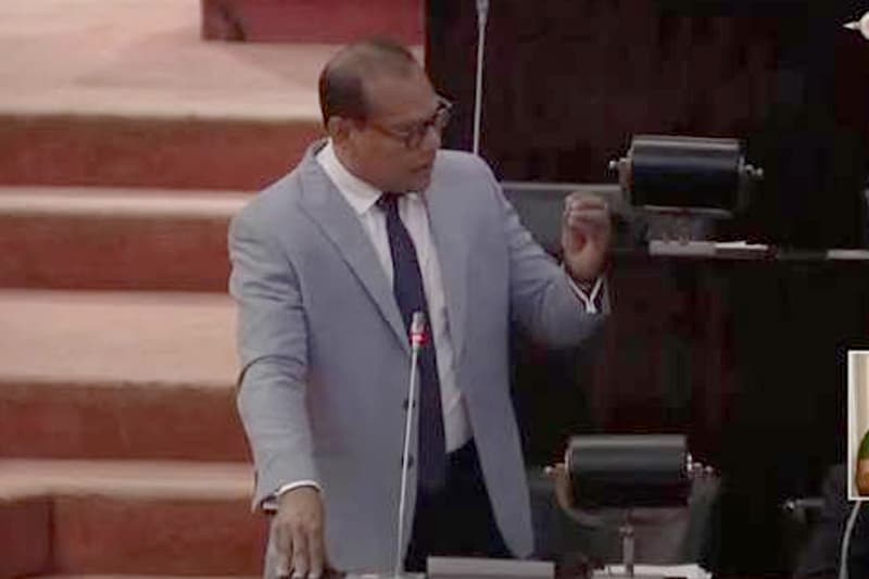 විමර්ශනයක් හමුවේ කථානායක මූලාසනය දැරීම වැරදියි: දයාසිරිගෙන් වරප්‍රසාද ප්‍රශ්නයක්