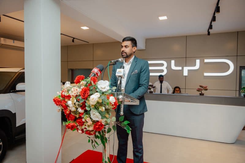 BYD නැගෙනහිරටත්: මඩකලපුවේ නව ප්‍රදර්ශනාගාරය ඇරඹෙයි