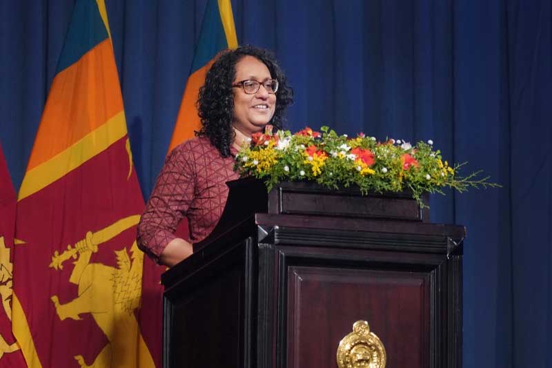 අපේ අරමුණ ඵලදායි පුරවැසියෙක් - අග්‍රාමාත්‍ය ආචාර්ය හරිනි අමරසූරිය