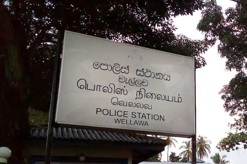 පොලිස්පති මාර්ගෝපදේශ නොතකා වැල්ලව OIC මානව හිමිකම් න්‍රියාකාරිකයෙක් පොලිසියට කැඳවලා!
