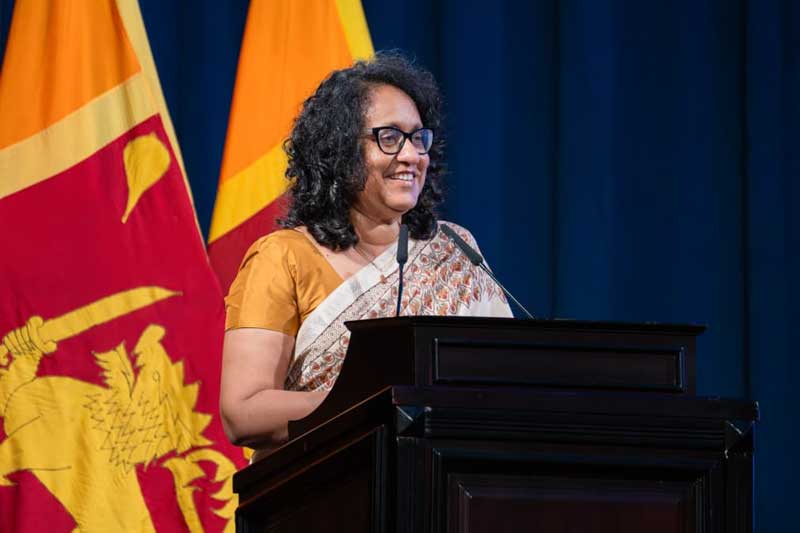'විභාග කේන්ද්‍රීය ක්‍රමය වෙනුවට ප්‍රායෝගික අධ්‍යාපන පරිසරයක් හදනවා' : අගමැතිනි හරිනි අමරසූරිය