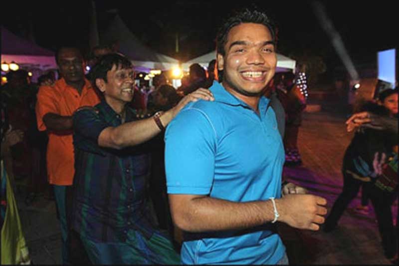 නාමල් පිපෙනවා ලංකා දෙරණ පුරා.... |අජිත් පැරකුම් ජයසිංහ