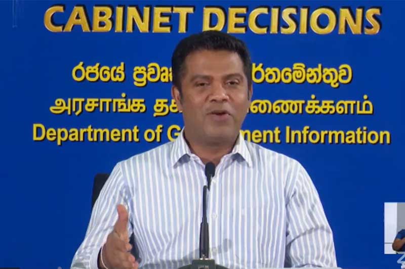 ආණ්ඩුව හය ශ්‍රේණියේ අධ්‍යාපන ප්‍රතිසංස්කරණ හකුලා ගනී ! - වීරවංශ සත්‍යග්‍රහය අවසන් කරයි