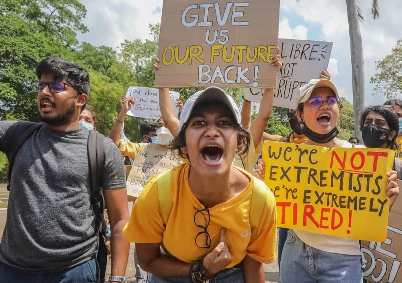 'අරගලයට' වසරයි. නැවතුනේ කොතනද ?