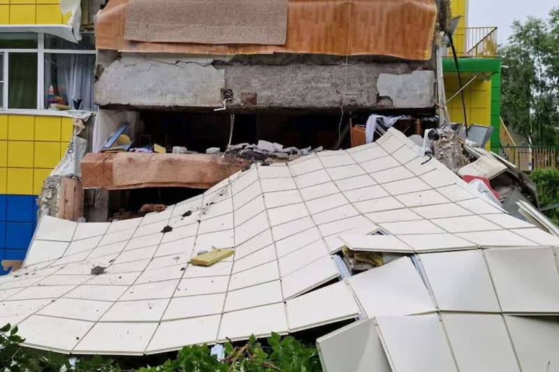 රුසියාවට අඩි 13ක් උස සුනාමි රළ කඩා වදී - සුනාමි රළ ජපානයට ඇතුළු වෙයි