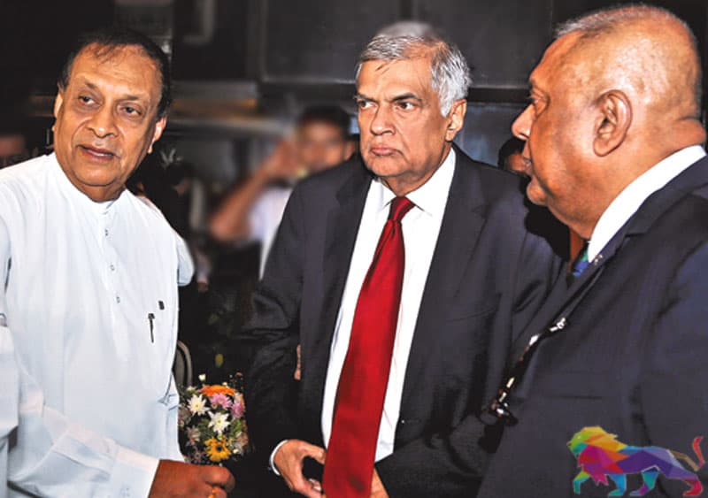 එජාප නව නායකයා කරු: රනිල් - මංගල රහස් සාකච්ජාවක් 'අරුණට' ලීක් වෙලා!