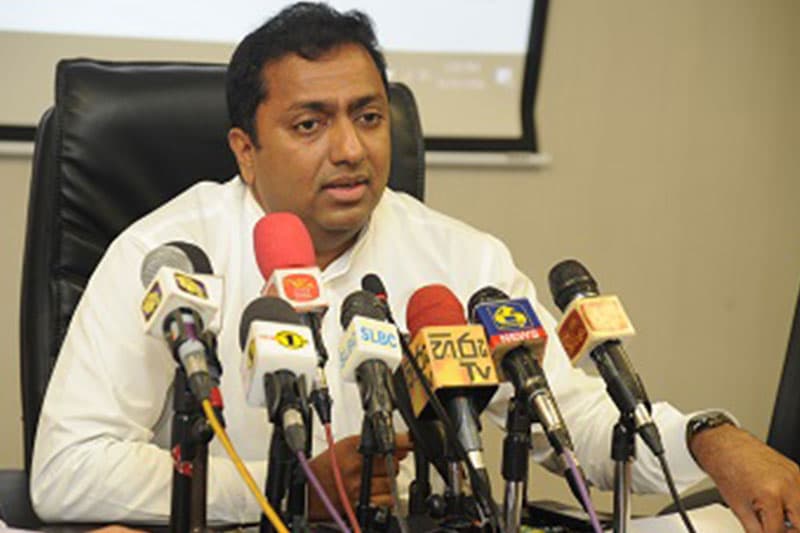 MCC දැන් හොඳයි ද ? අකිලගෙන් ආණ්ඩුවට නොන්ඩියක්