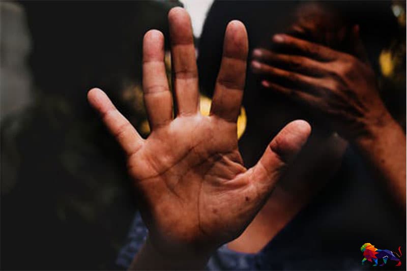 කොරෝනා අතිසමීපතාවය : ජාතික රෝහලේ හදිසි අනතුරැ ඒකකයට පැමිණෙන රෝගීන්ගෙන් 10% ක් පුරැෂයන්ගේ පහර කෑමට ලක්වූ කාන්තාවන්!