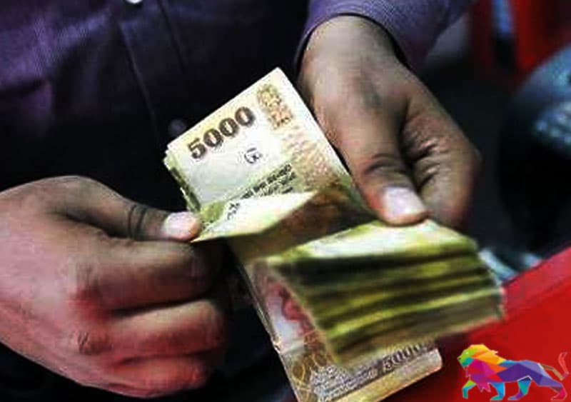 නිලධාරීන් රු. 5000ක අවුරුදු දීමනාව ලබාදීමේ වැඩසටහනෙන් කර අරී !    