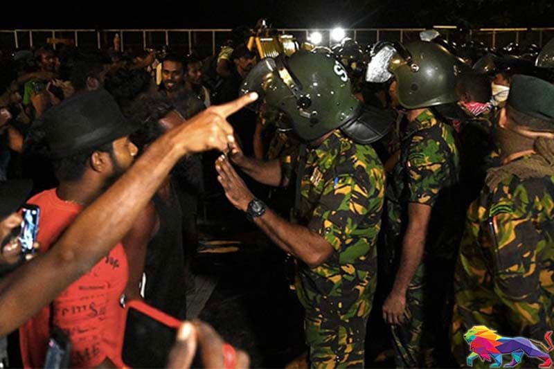 පොරවා සිටි බැටළු සම ගැලවී විසිව ගියාද? - (කාන්ති කාරියවසම්)