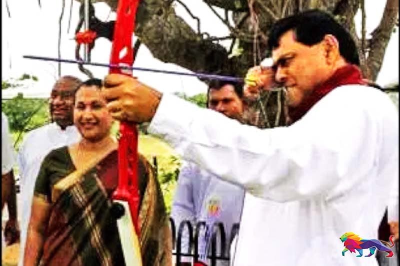 බැසිල් කේන්ද්‍රීය විවේචනයේ හෙට දවස?