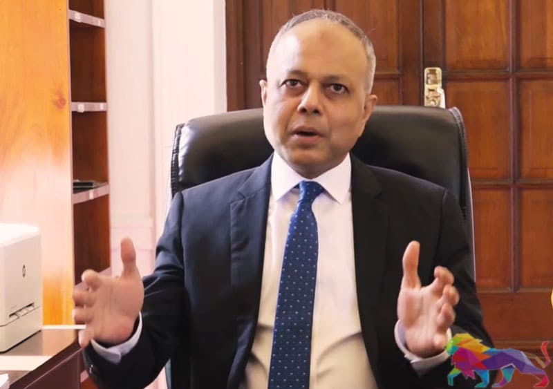 රටේ ආර්ථිකයත් එක්ක දේශපාලනය කරන්න දෙන්න බෑ - සාගල රත්නායක