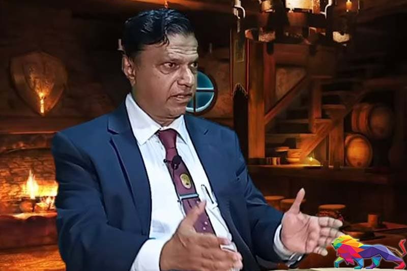 එළියේ කෑගැහුවට විශ්ව විද්‍යාල ඇතුලේ ඔය කියන එව්වා නැ - මහාචාර්ය සුජීව අමරසේන