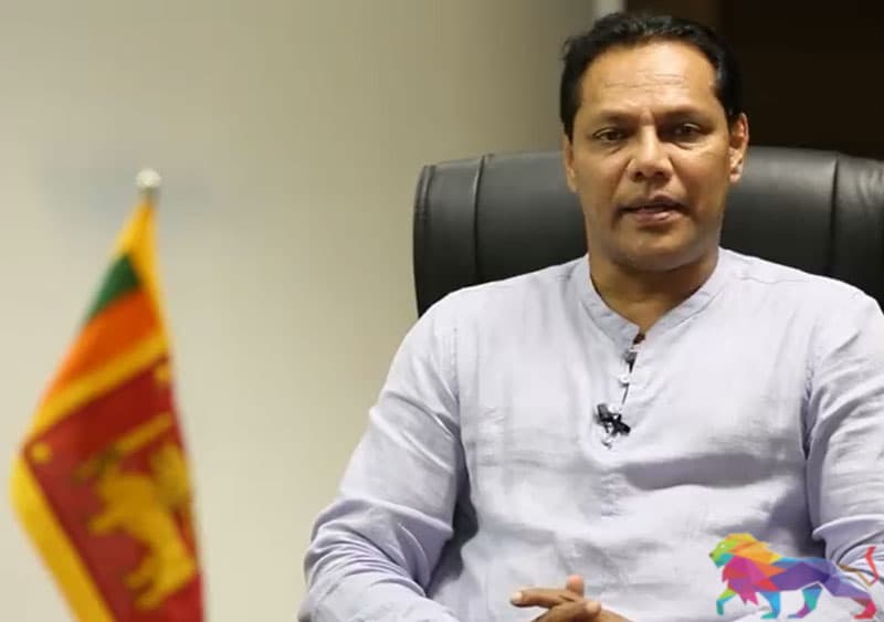 ආයෙත් අපේ කොඩියේ සිංහයා කඩුව තලේ පැත්තෙන් අල්ලලා !- ''වරදක් අඩුපාඩුවක් වේ නම්, එහි වගකීම මගේ.'' - ඇමති දයාසිරි