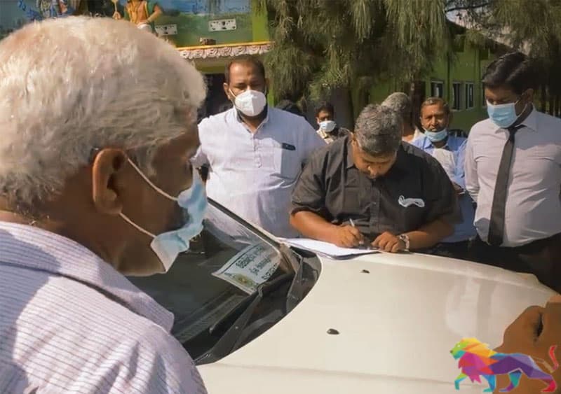  ආණ්ඩුව පිලට වැටී සිටිද්දී උතුරේ ඉඩම් අල්ලන්න ගිය හමුදා පසුබසී
