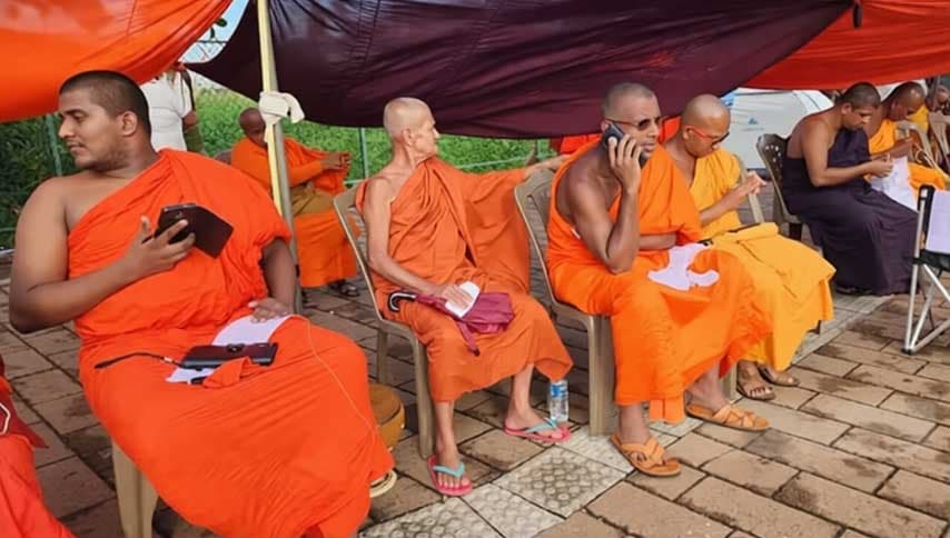 කොළඹ භික්ෂු විරෝධතාවට අධිකරණයෙන් වාරණ නියෝගයක්
