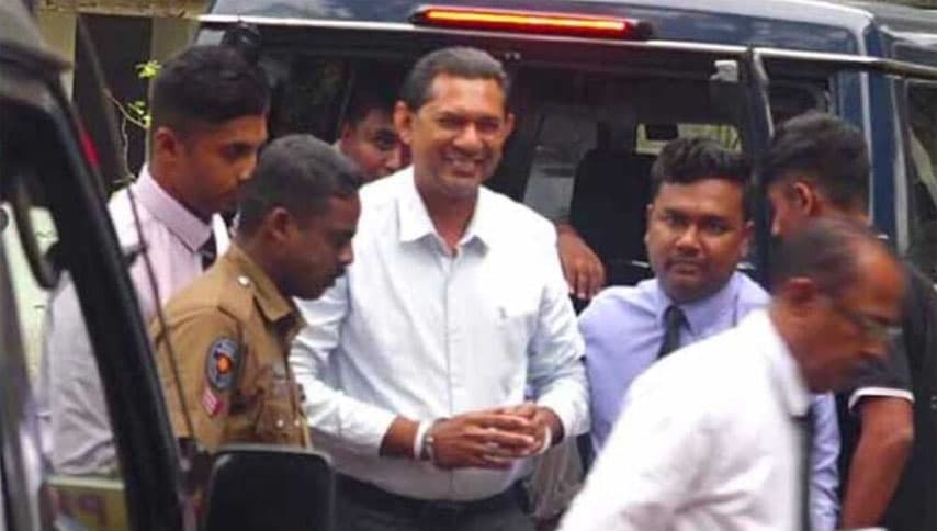 සුගීෂ්වරගේ නඩුව වෙනත් අධිකරණයකට යැවීමට ඉල්ලීමක්!