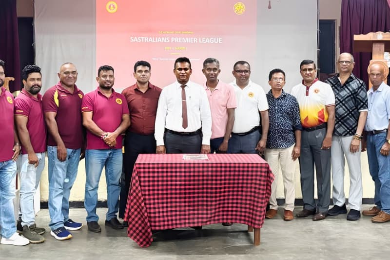 ශාස්ත්‍රාලියන් ප්‍රිමියර් ලීග් ක්‍රීඩක වෙන්දේසිය හෙට (18)