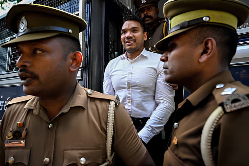 නාමල් ත්‍රිපුද්ගල මහාධිකරණයට: එතෙක් බන්ධනාගාරයේ රඳවයි