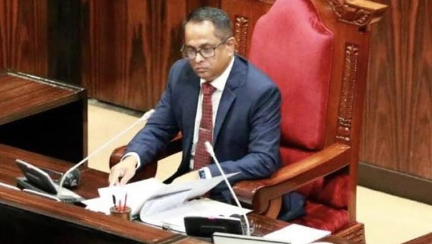 කථානායකට එරෙහි විශ්වාසභංගය: තාක්ෂණික ගැටලු මැද විවාදය කල්යයි