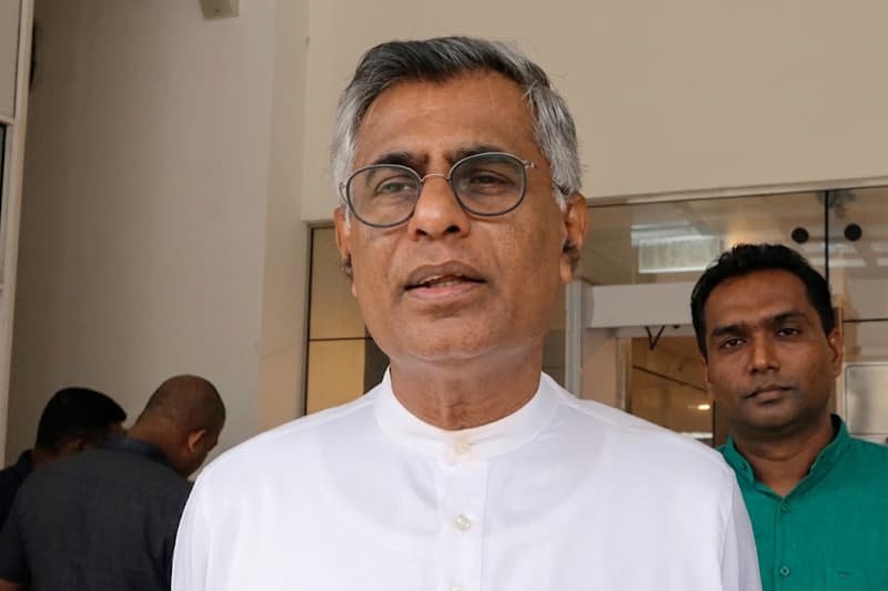 ගල් අඟුරු නැව් අර්බුදය: පාඨලී කොමිසම හමුවේ වගකීම් බෙදයි