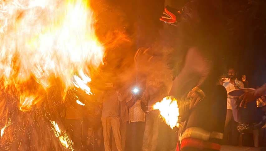 ආගමික මිත්‍යාව: ඇකඩමියානු නිහඬතාව සහ අබලන් වූ සමාජයක අනාගතය