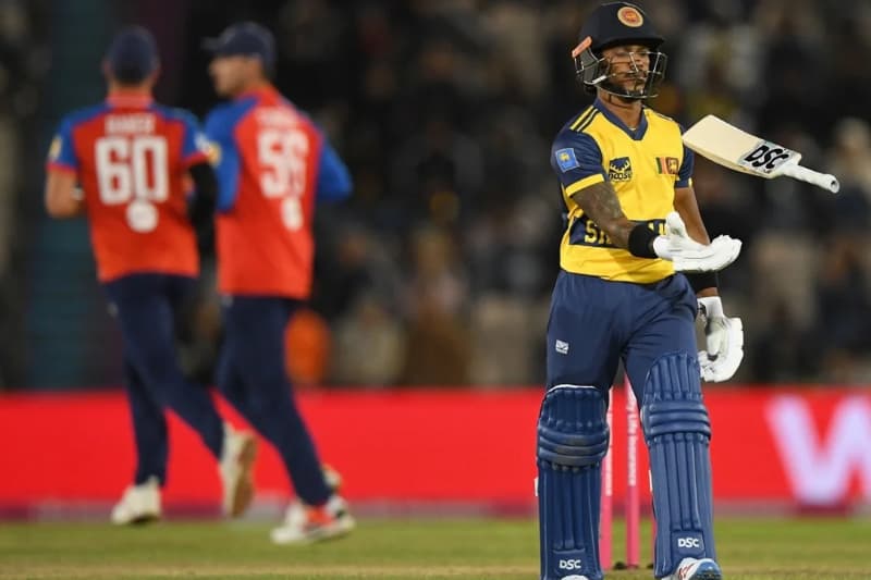 ක්‍රිකට් ද හිට් විකට් ද? ටිරාන් බංගමආරච්චි විමසයි