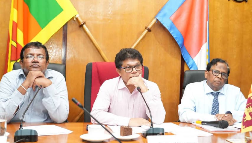 උතුරු නැගෙනහිර අක්කර දෙලක්ෂයක් මුදා හැරීමට 'කඩිනමින්' කැබිනට් පත්‍රිකාවක්