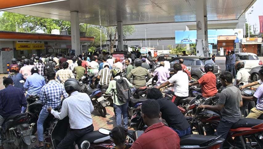 ඉන්ධන හිඟයක් නෑ: පෝලිම්වල කතාව මෙන්න