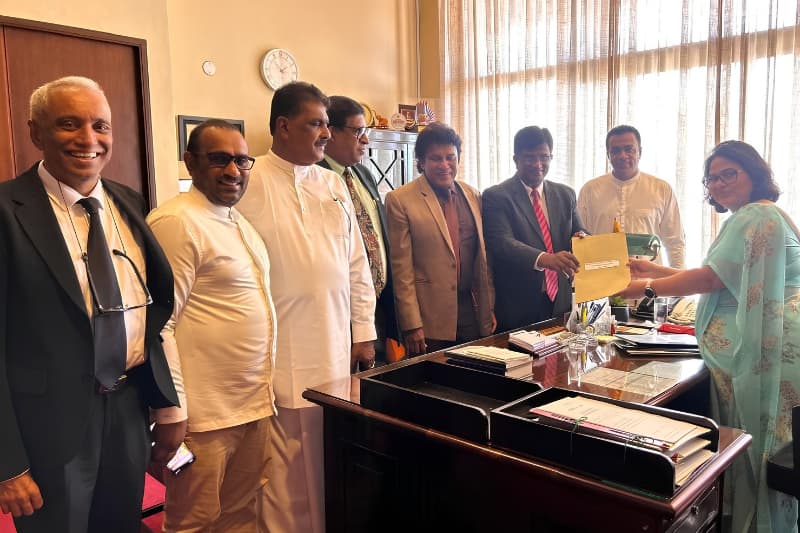 කථානායක ජගත් වික්‍රමරත්නට එරෙහිව චෝදනා 50ක විශ්වාසභංගයක්