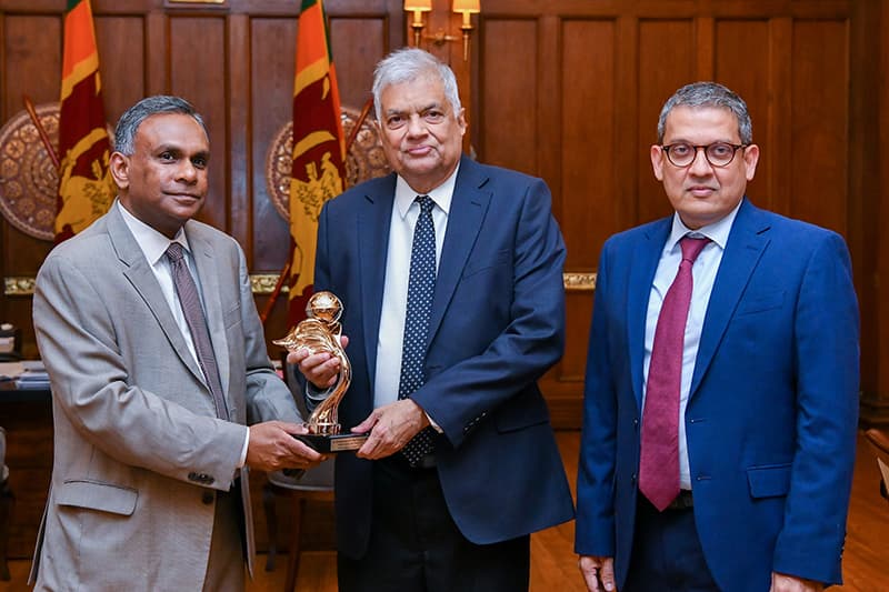 පීපල්ස් ලීසිං සමාගමට යුරෝපීය සම්මානයක් !