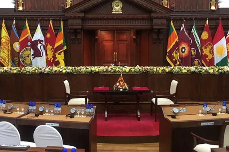 අලුත් ඇමති-ආණ්ඩුකාර පත්වීම් මේ මාසේ අගදී !