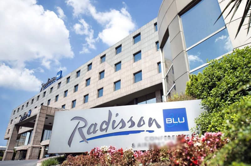 ගලදාරී හෝටලය Radisson සමග එක්වේ. නමත් වෙනස් වෙයි