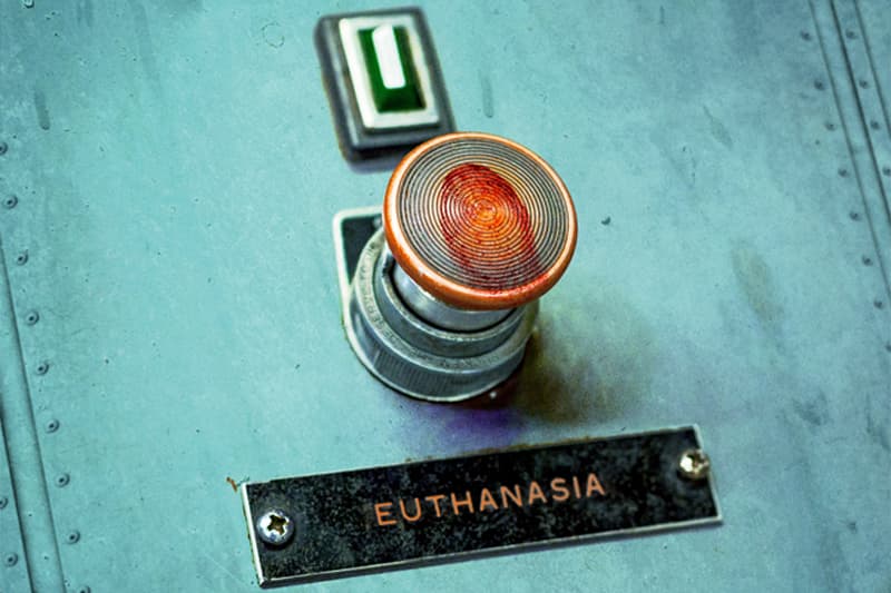 අනායාස මරණය (Euthanasia) සහ මියයාමට ඇති අයිතිය - (නීතිඥ රසාංග හරිශ්චන්ද්ර)