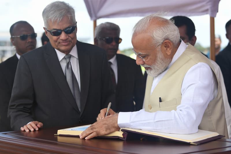 රනිල්ගේ ඉන්දියානු සංචාරයට පෙරවදනක් - (රටේ රාළ)